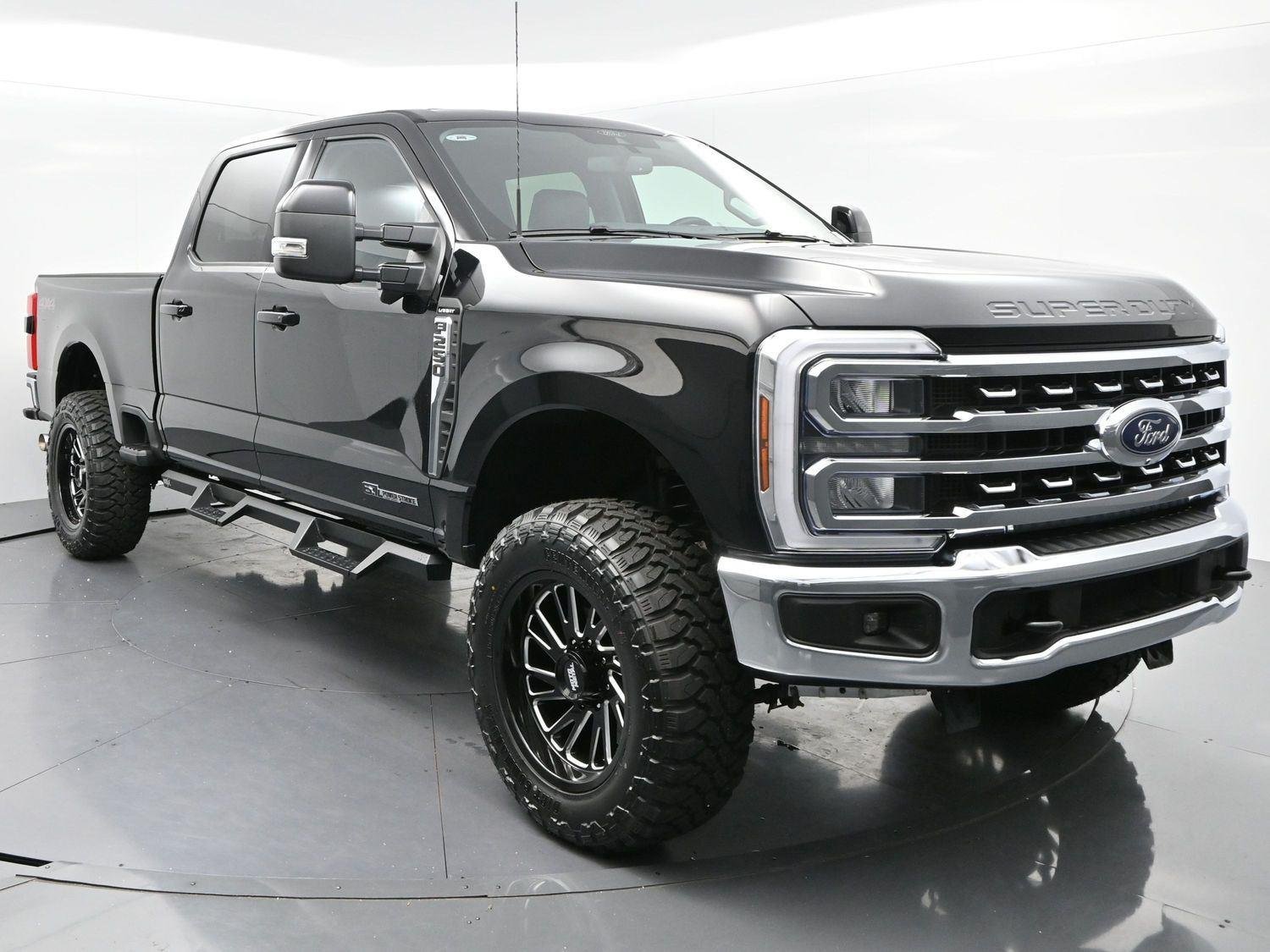 Used 2024 Agate Black Ford LARIAT image 2