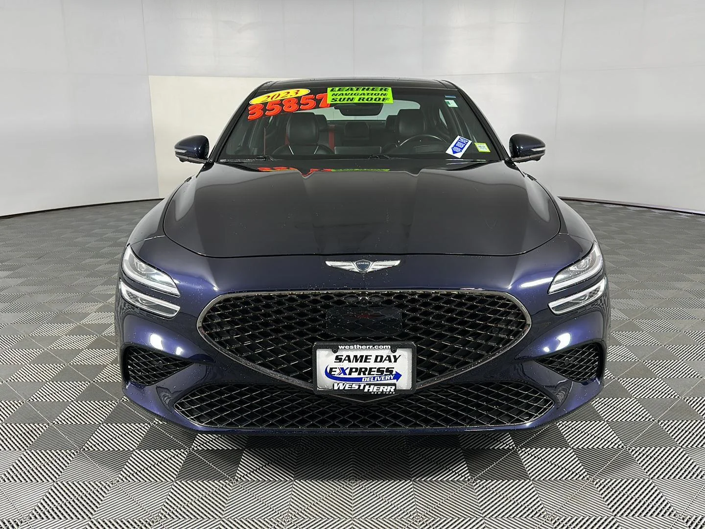 Used 2023 Capri Blue Genesis 3.3T image 2