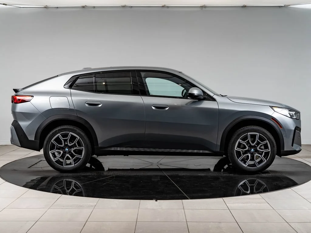 New 2027 Skyscraper Grey Metallic BMW xDrive28i image 11