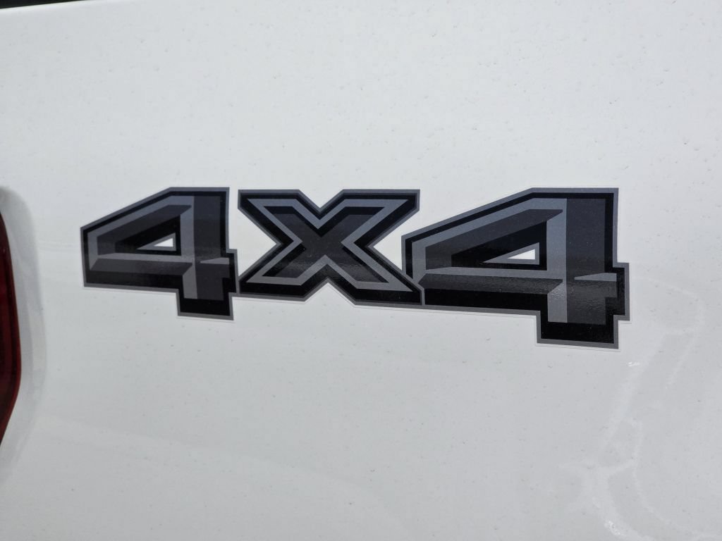New 2026 Oxford White Ford XL image 22