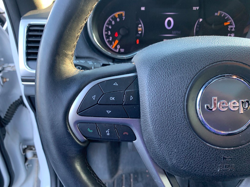 Used 2018 Bright White Clearcoat Jeep Limited image 16