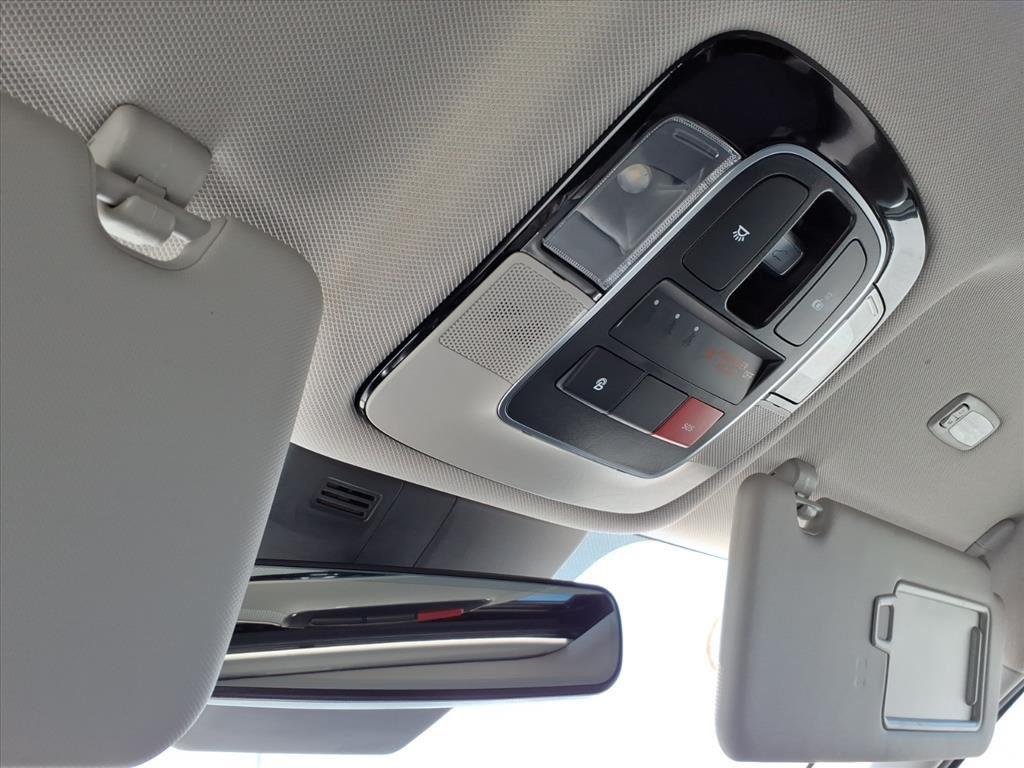Used 2024 Shimmering Silver Hyundai SEL image 25