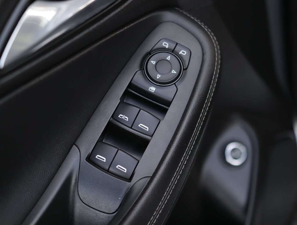 Used 2020 SATIN STEEL METALLIC Buick Essence image 25