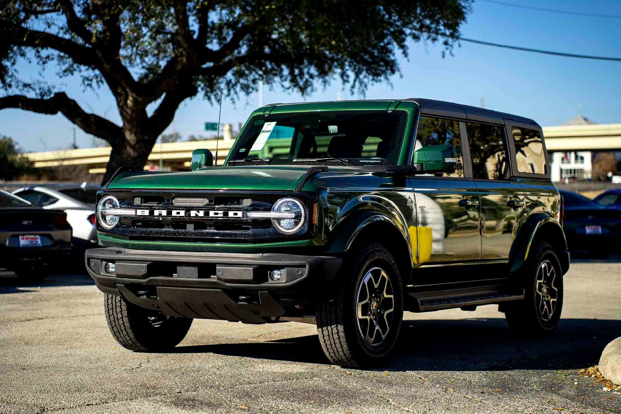 New 2025 Eruption Green Metallic Ford Outer Banks image 7