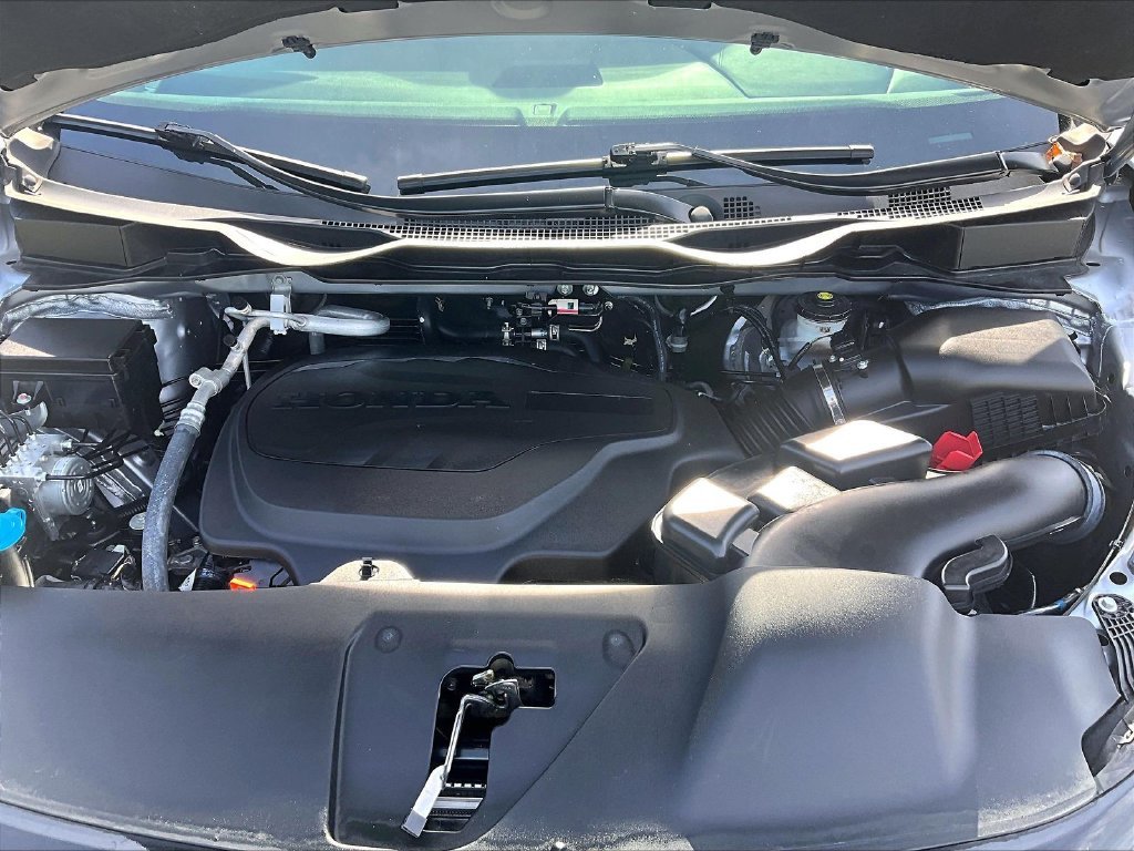 Used 2025 Black Honda EX-L image 30