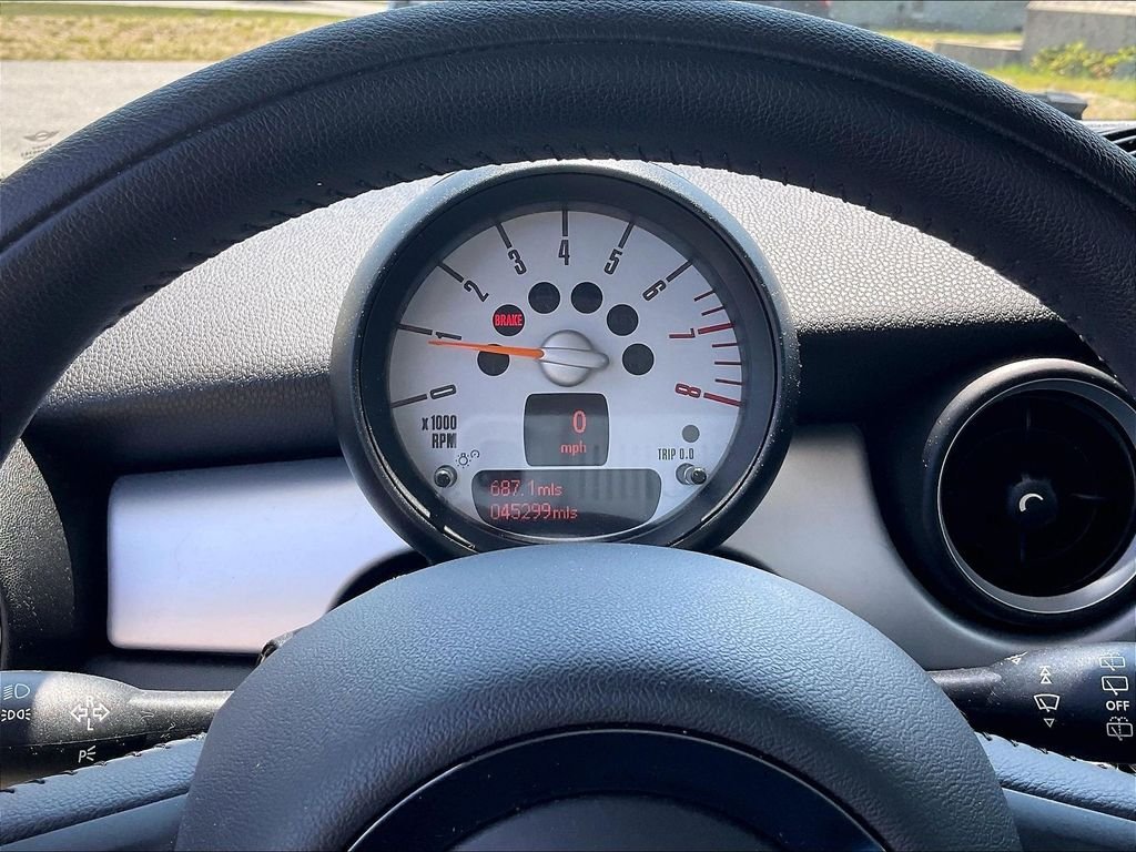 Used 2013 Red MINI Base image 21