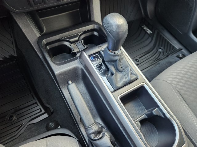 Used 2022 Silver Toyota SR5 image 22