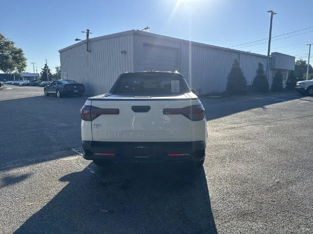 Used 2025 White Hyundai SEL image 6