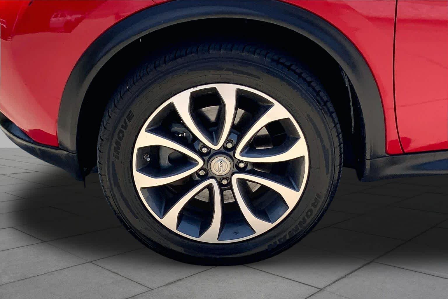 Used 2017 Red Alert Nissan SV image 10