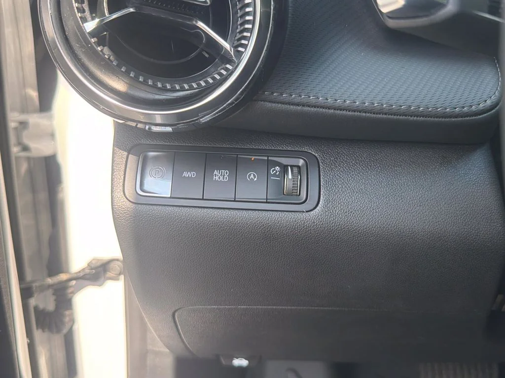 Used 2025 White Chevrolet LT image 15