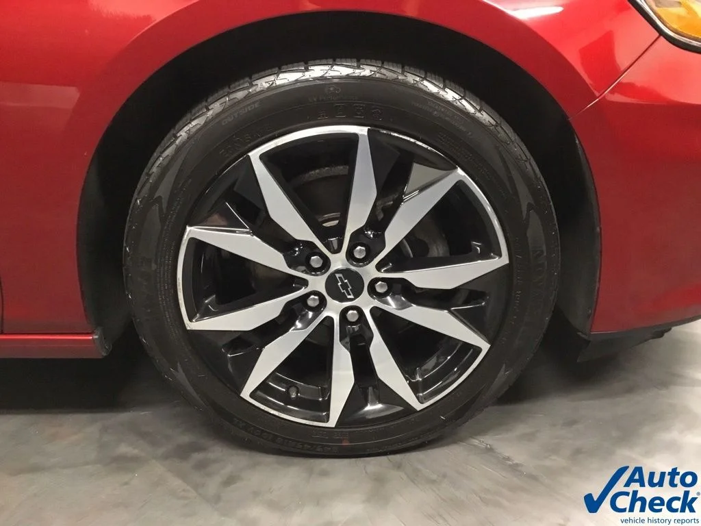 Used 2021 Red Chevrolet RS image 19