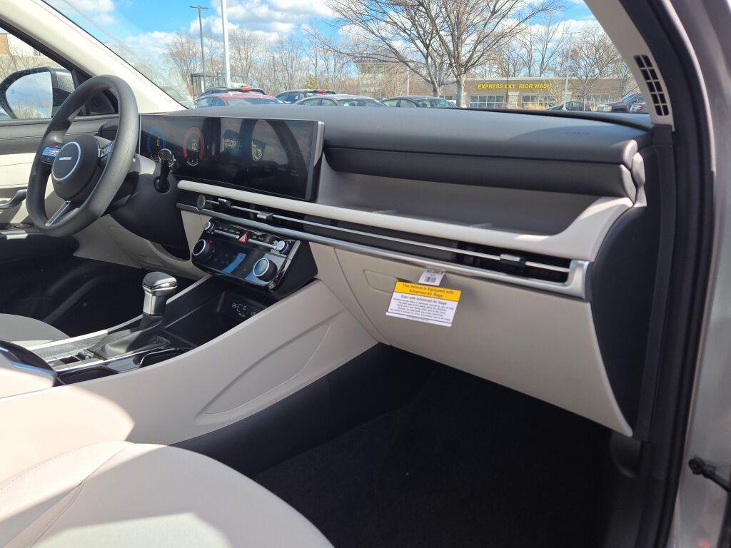 New 2026 Silver Hyundai SEL AWD image 8