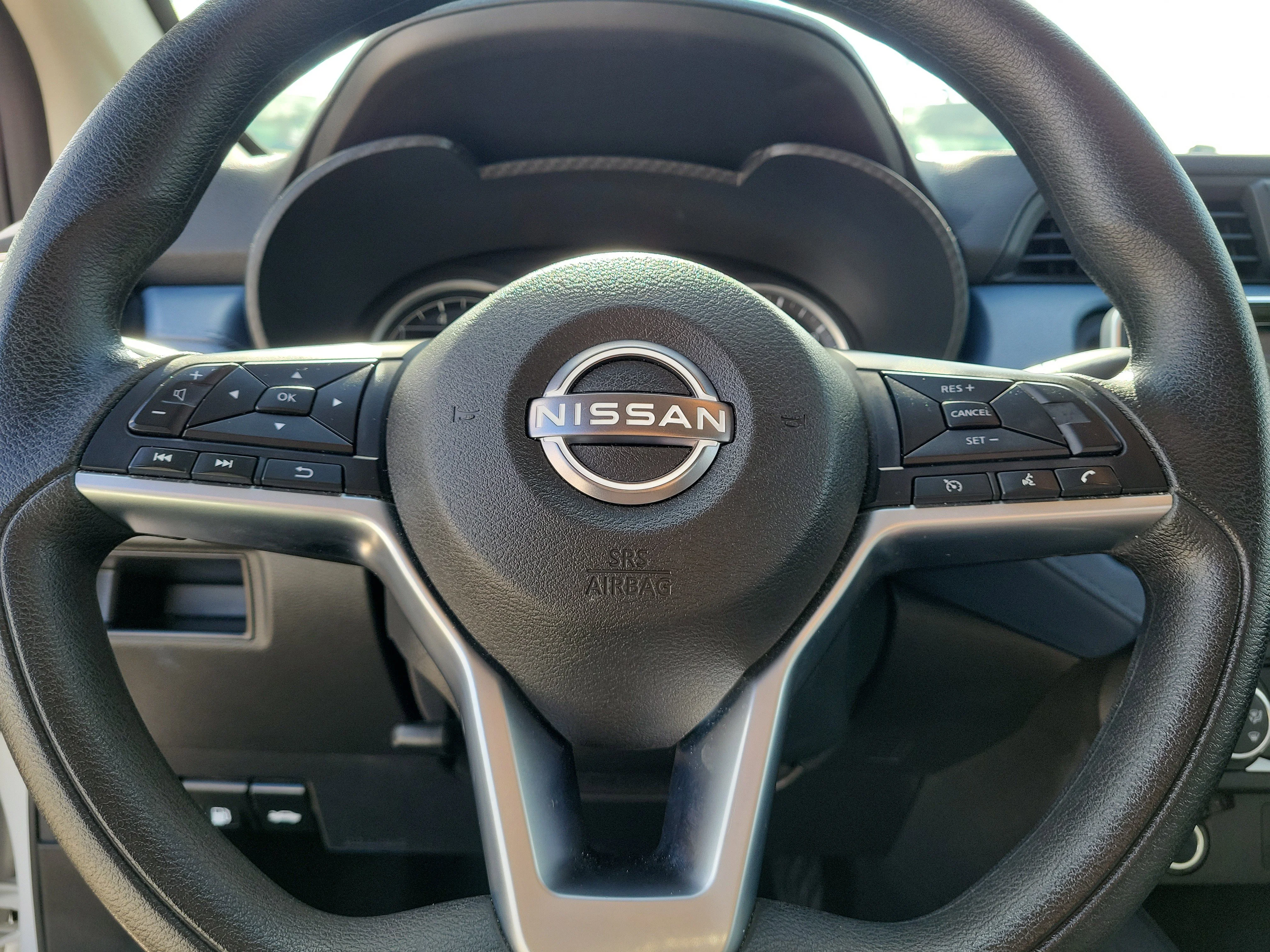 Used 2025 Aspen White Tricoat Nissan SV image 18
