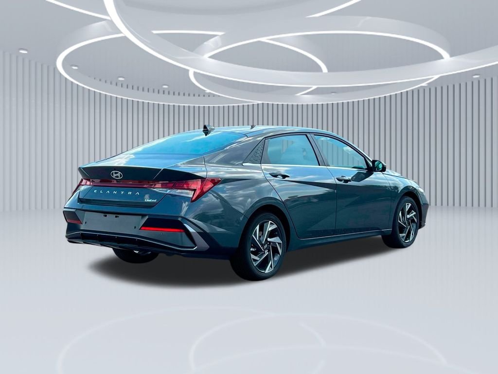 2025 Hyundai Elantra Limited - Photo 26