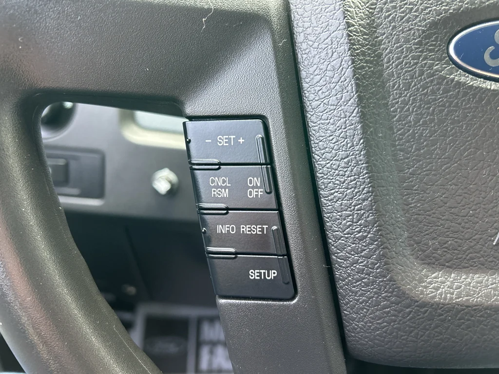 Used 2013 Oxford White Ford XLT image 10