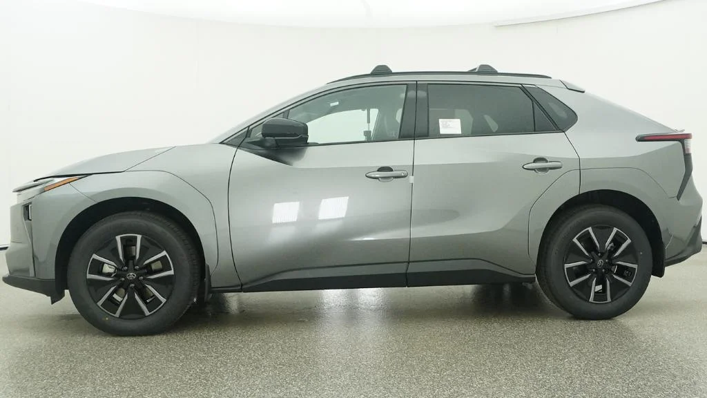 New 2026 Heavy Metal Toyota XLE image 19