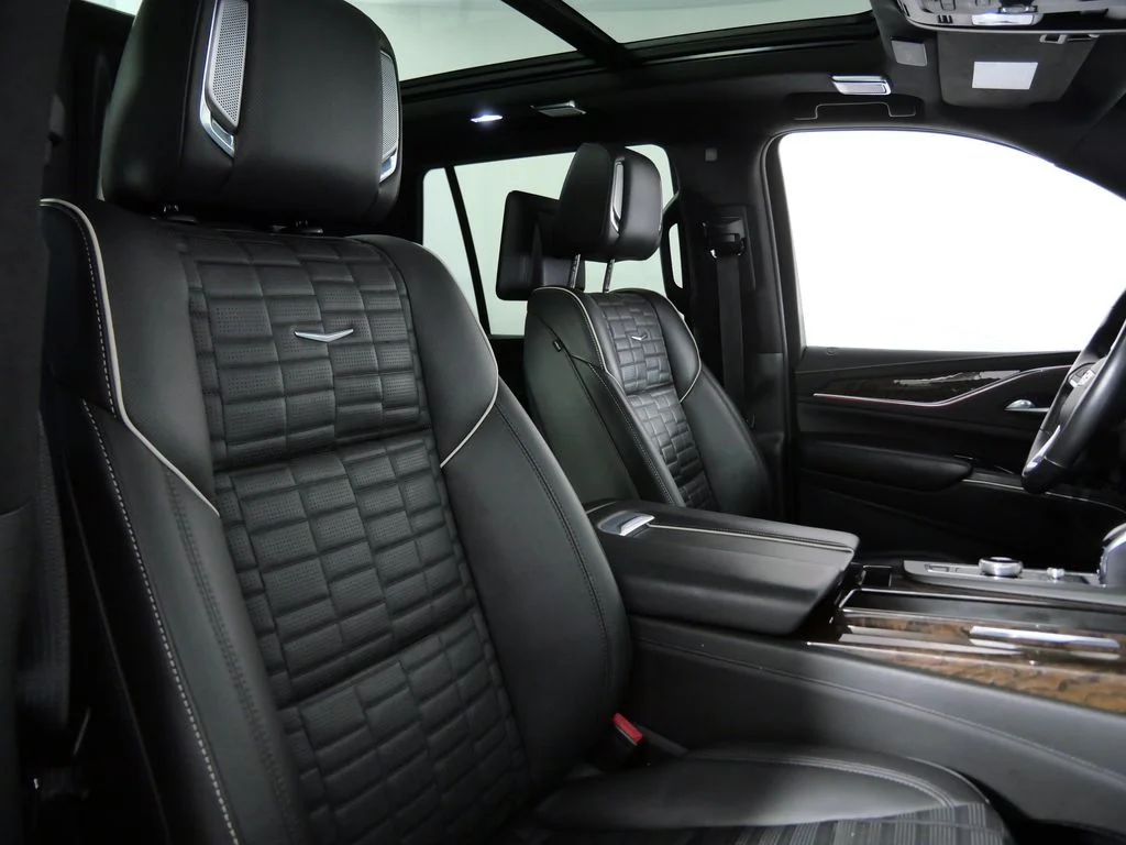Used 2021 Red Cadillac Sport Platinum image 12