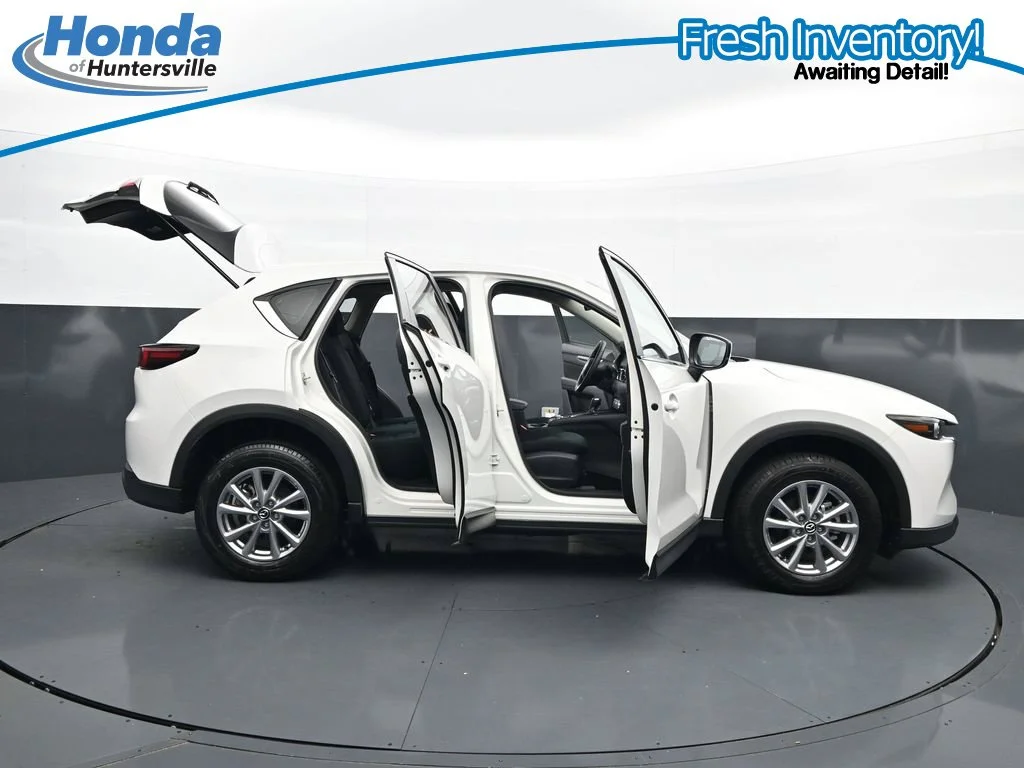 Used 2025 White Metallic Mazda 2.5 S image 33
