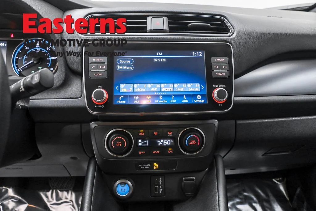 Used 2023 Silver Nissan S image 12