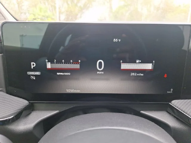 Used 2025 Gray Nissan SR image 16