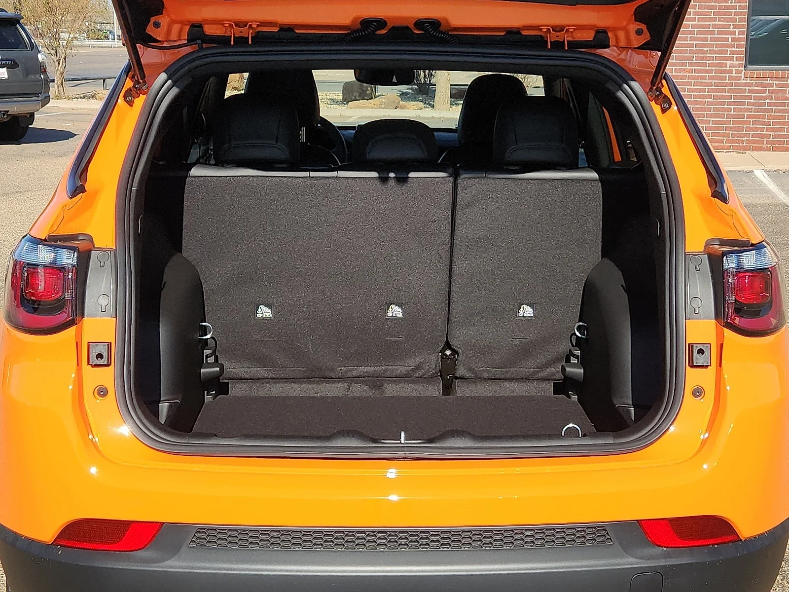 New 2026 PL4 Joose Jeep LATITUDE ALTITUDE 4X4 image 9