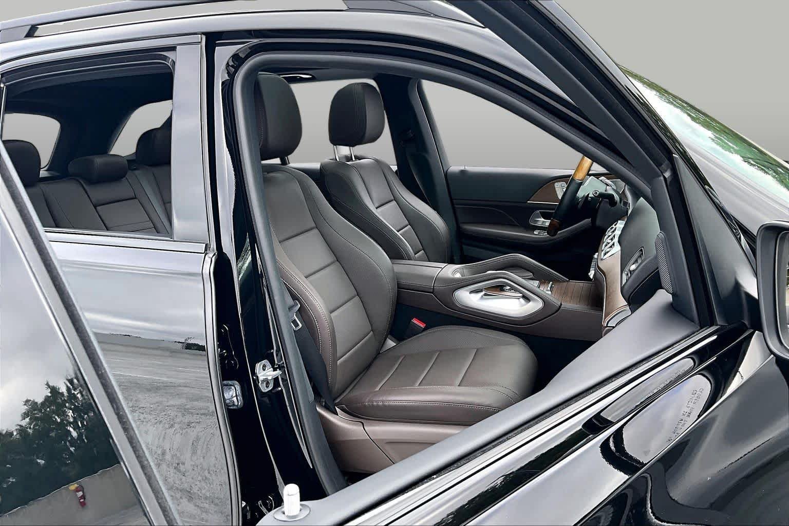 Used 2021 Obsidian Black Metallic Mercedes-Benz GLE 350 image 9