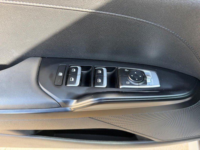Used 2023 Wolf Gray Kia GT-Line image 18