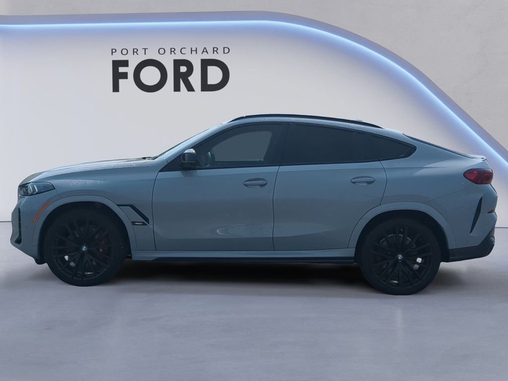 Used 2024 Brooklyn Gray Metallic BMW M60i image 2