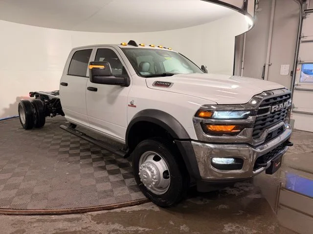 2026 RAM 5500 Big Horn 4X4 Crew Cab DRW 197" WB's photo