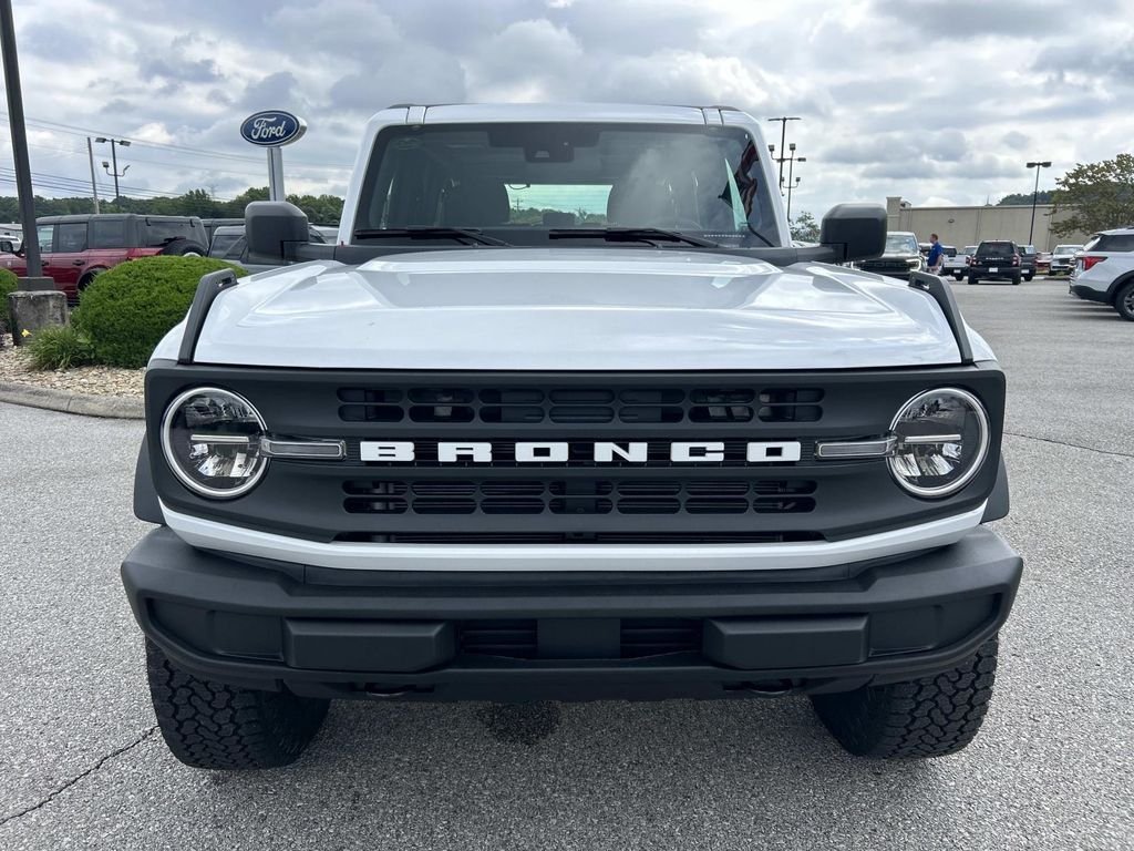 New 2026 Oxford White Ford Base image 9