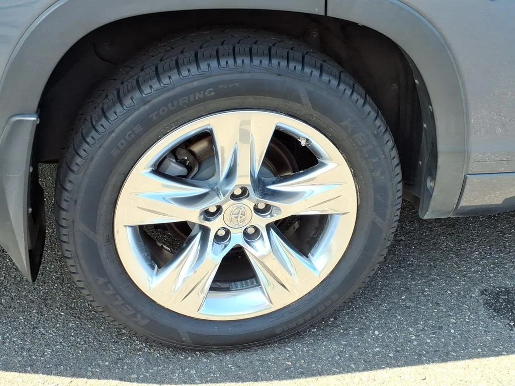 Used 2015 Blue Toyota Limited Platinum V6 image 35