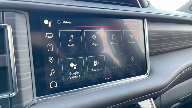 2024 GMC Yukon Denali - Photo 13
