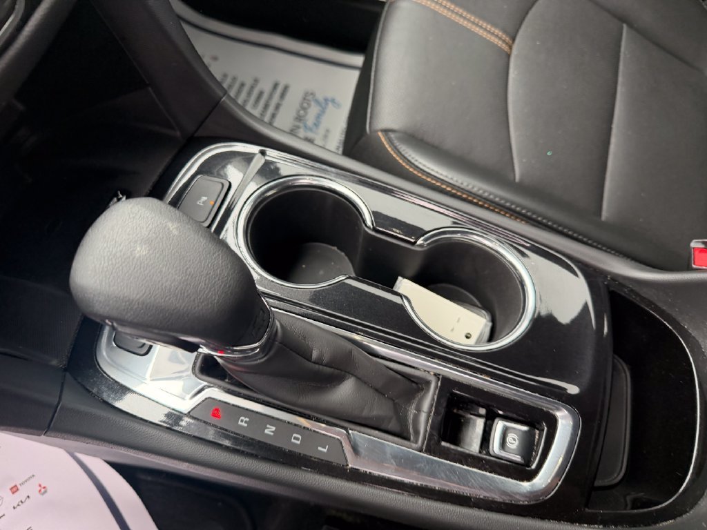 Used 2023 White Chevrolet Premier image 15