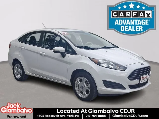 Used 2016 White Ford SE image 1