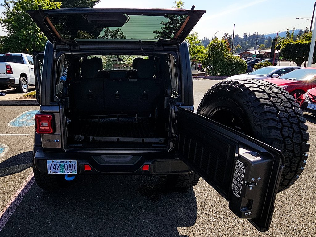 Used 2022 Gray Jeep Unlimited Rubicon 4xe image 19