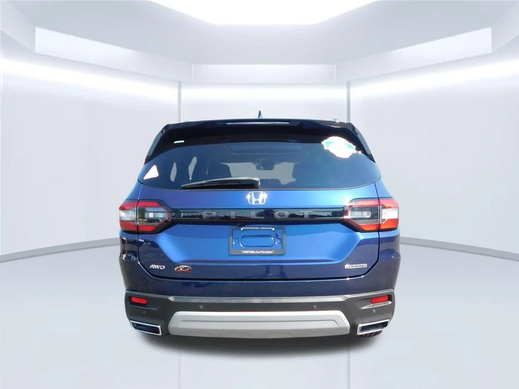 Certified Used 2024  Honda Touring image 4