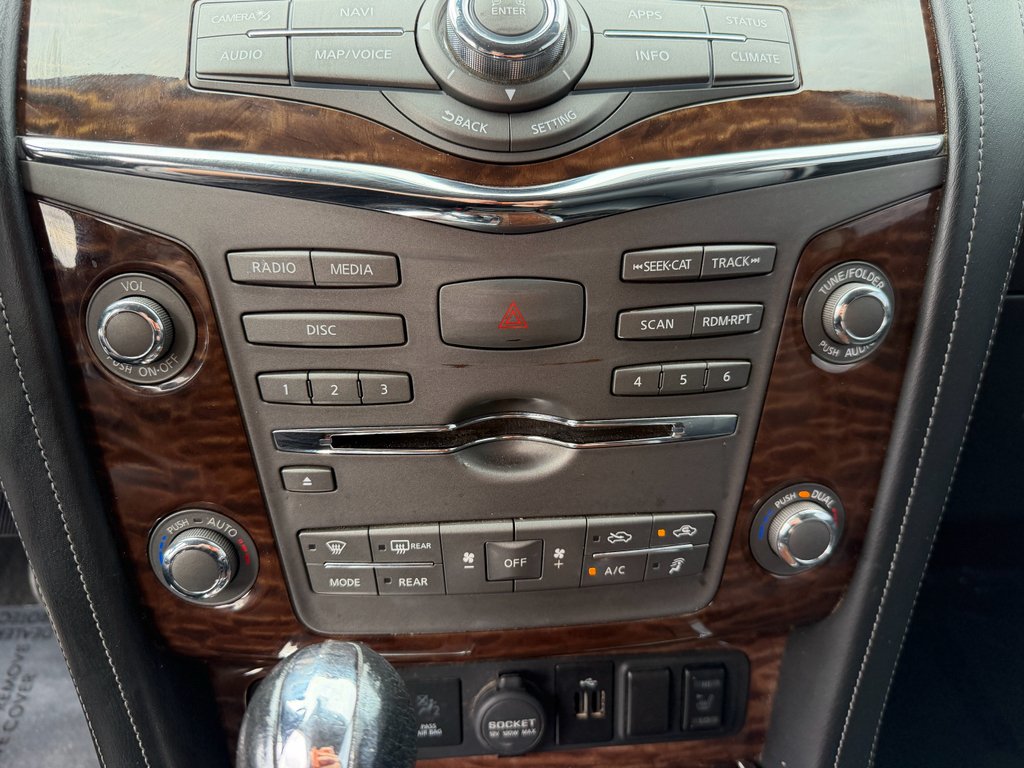 Used 2019 Super Black Nissan SL image 20