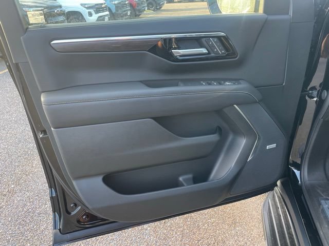 2026 Chevrolet Suburban Premier - Photo 21
