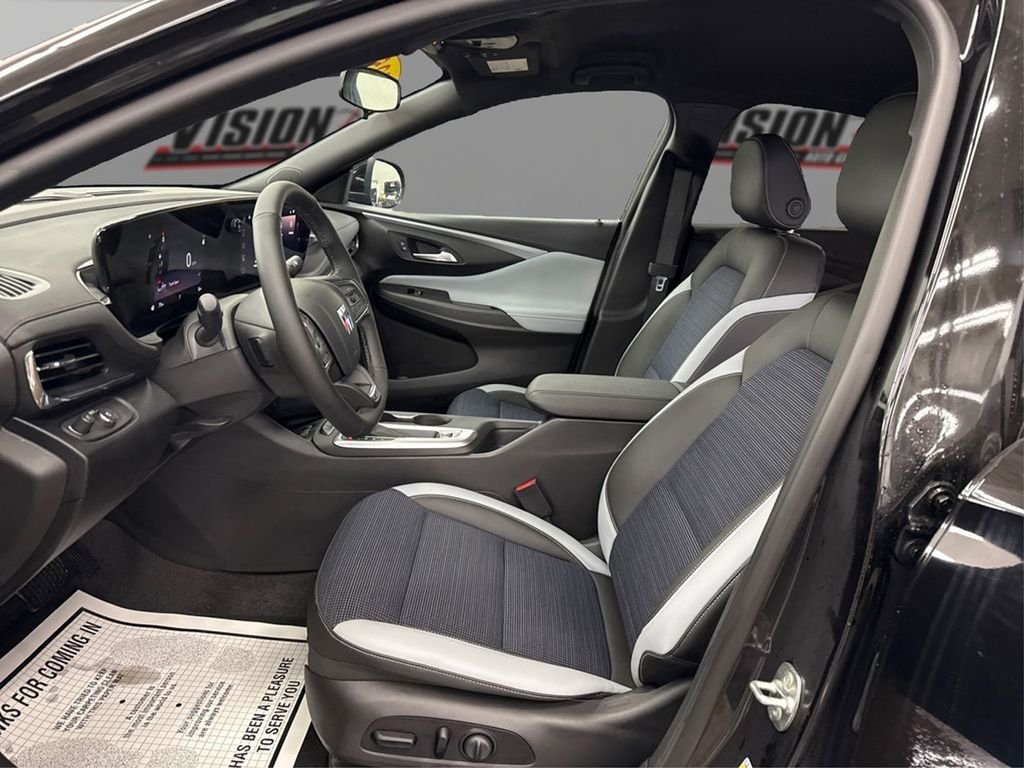 Used 2025 Black Buick Preferred image 9