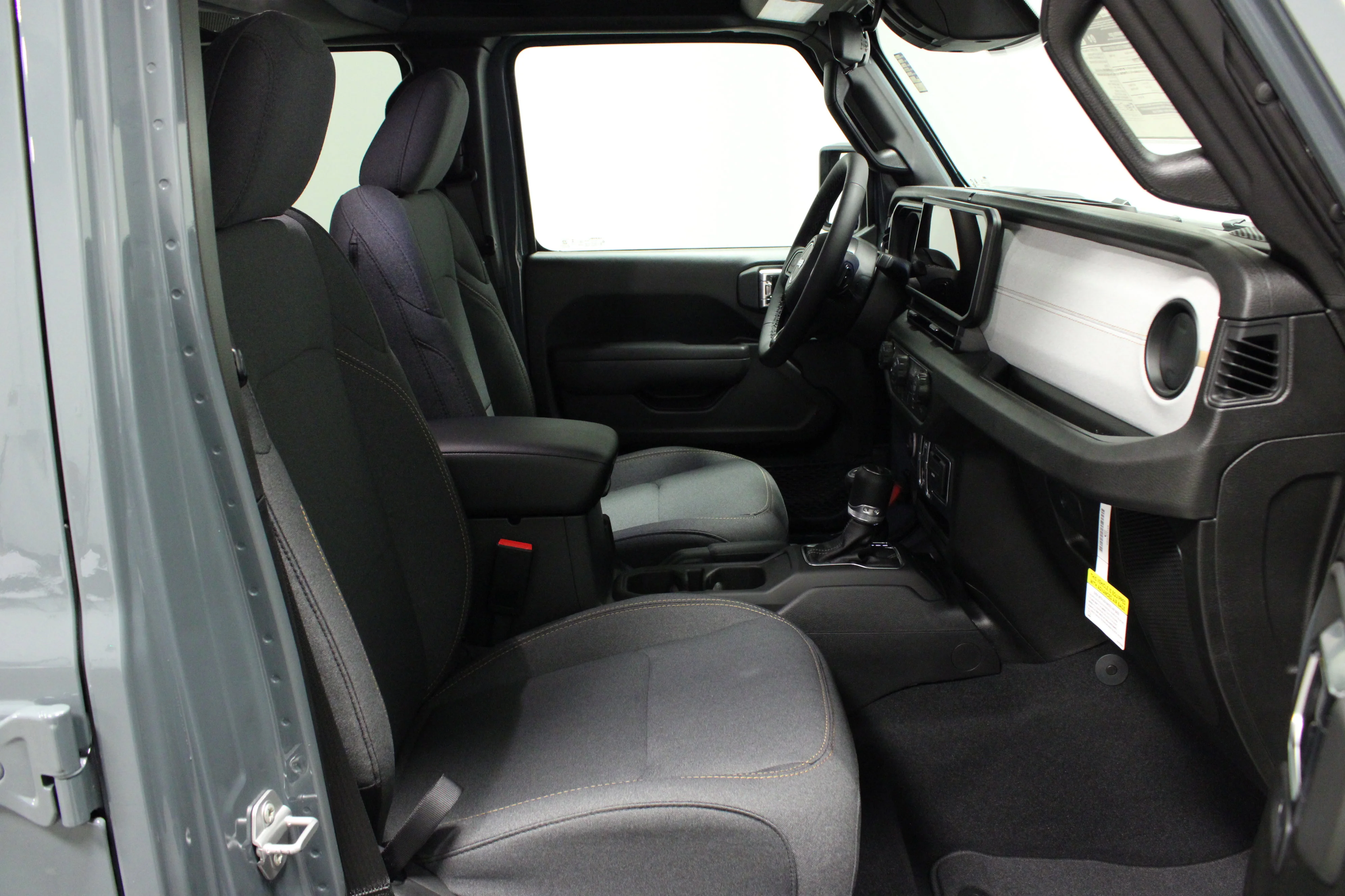 New 2026 Anvil Clear-Coat Exterior Paint Jeep Sport S image 14