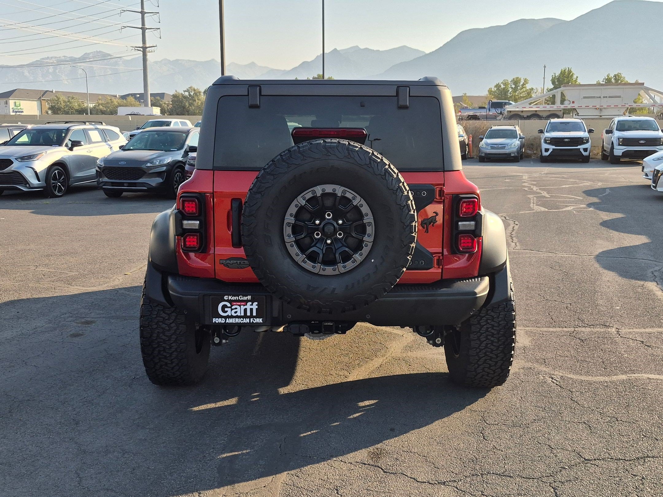 Used 2023 Hot Pepper Red Metallic Tinted Clearcoat Ford Raptor image 4