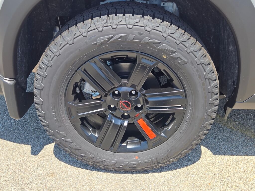 New 2026 Everest White Pearl TriCoat Nissan Rock Creek® image 11