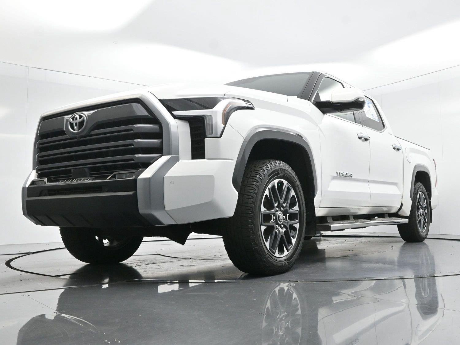 Used 2023 Ice Cap Toyota Limited image 48