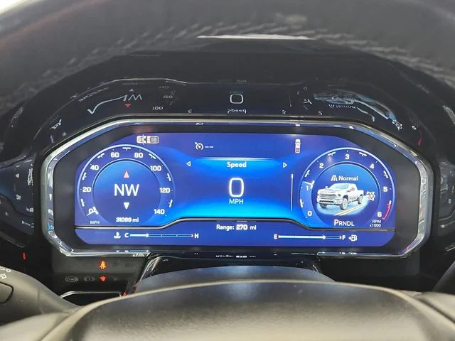 Used 2025 White Chevrolet LT image 21