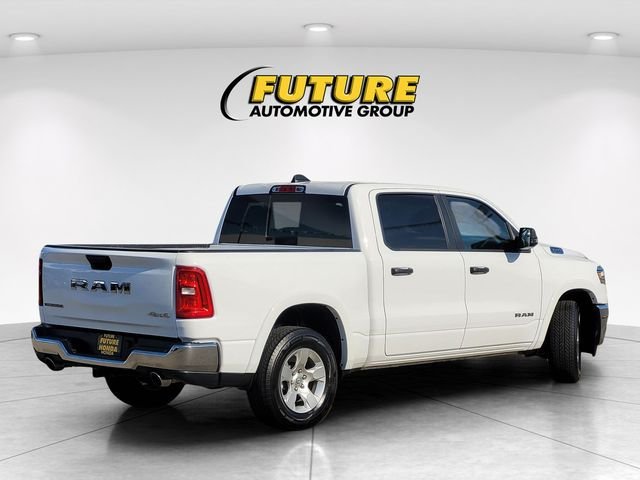 Used 2025 White Ram Big Horn/Lone Star image 4
