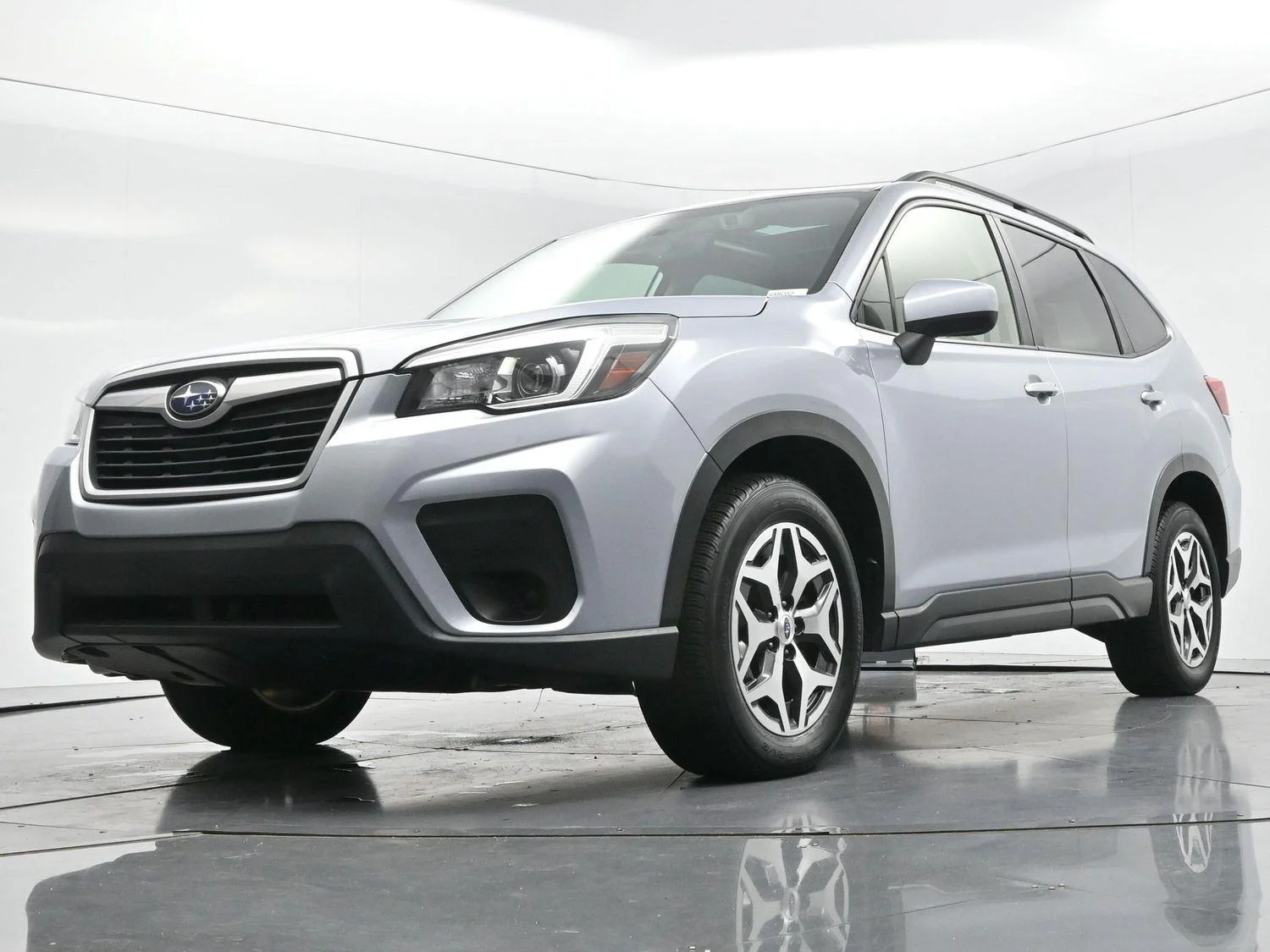 Used 2020 Ice Silver Metallic Subaru Premium image 43