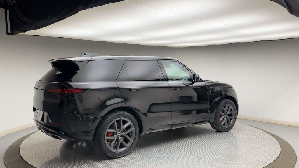 Used 2024 Santorini Black Metallic Land Rover Dynamic SE image 2