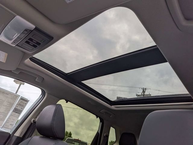 New 2026 Everest White Pearl TriCoat Nissan Platinum image 20