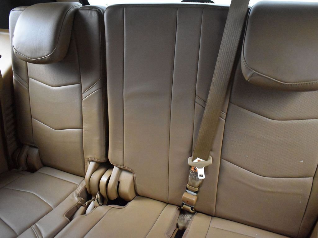 2017 CADILLAC ESCALADE - Image 29