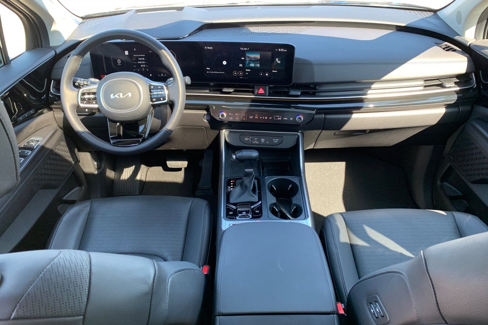 Used 2025  Kia SX Prestige image 16